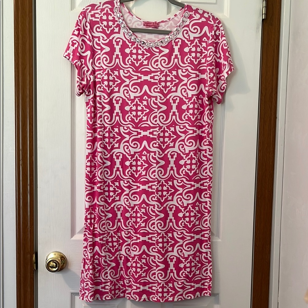 Pink and White Flutter Sleeve Sheath Mini Dress